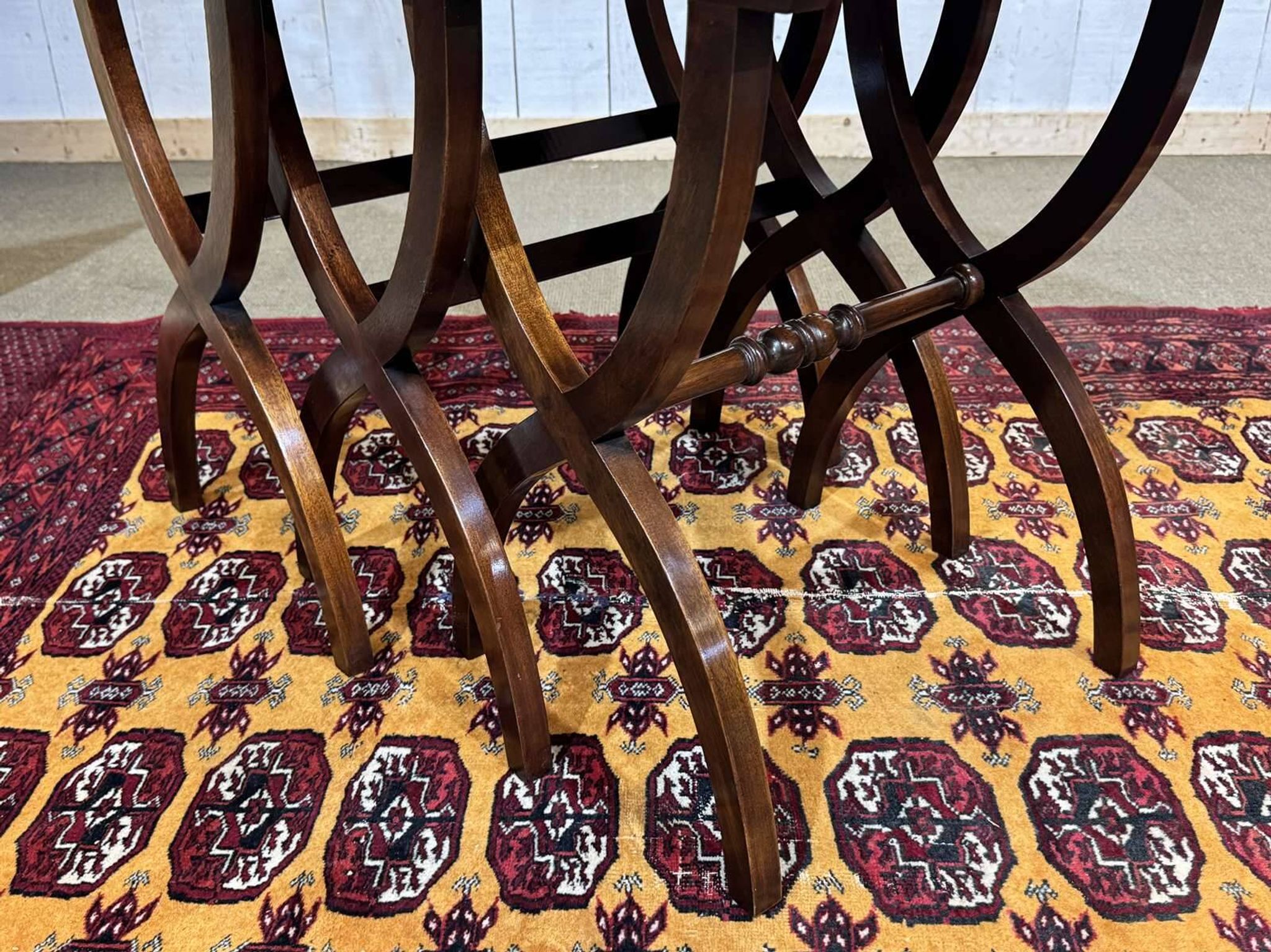 Set of English nesting tables in mahogany from the 1950s.