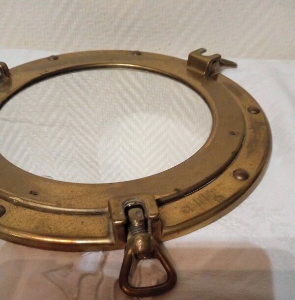 Boat porthole mirror
