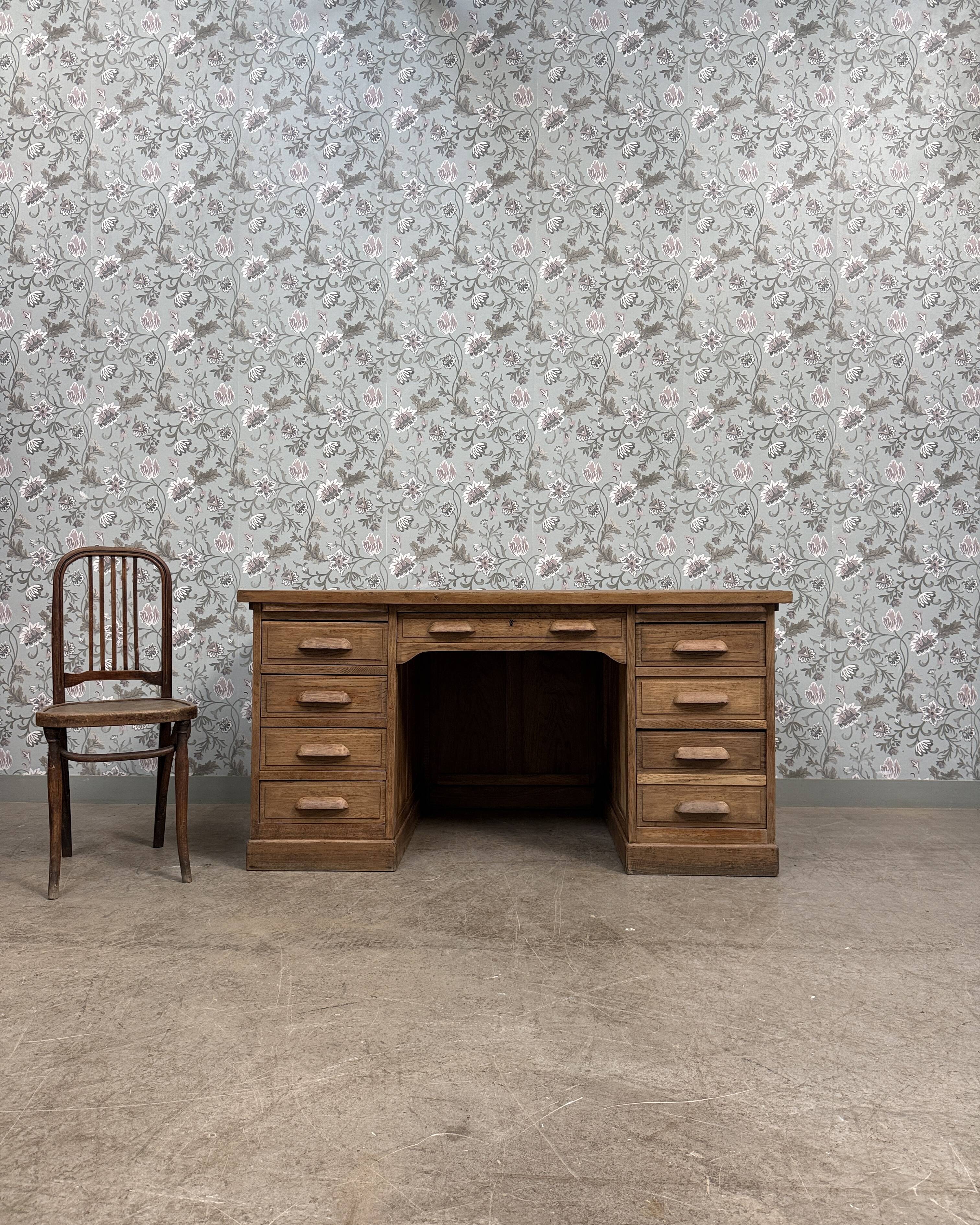Bureau de ministre en chêne (rénové)