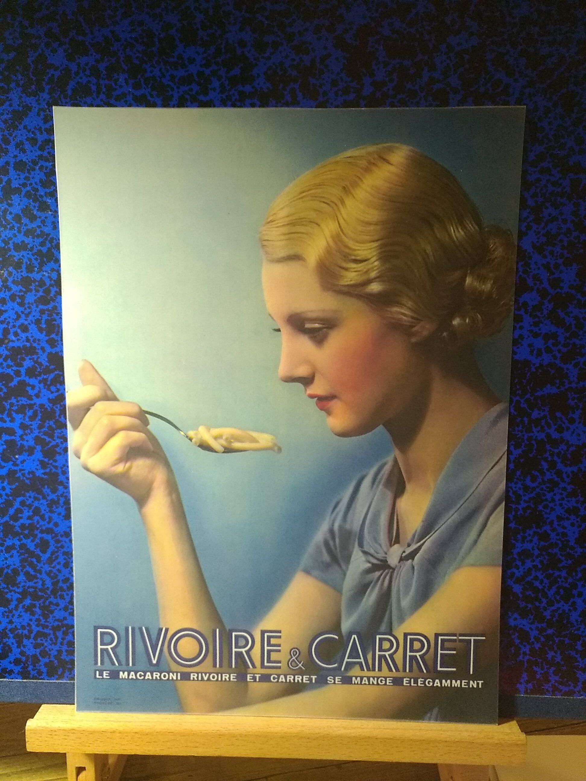 Advertisement pasted on a 120g laminated sheet Mat: Rivoire and Carret issue reviewed year 30