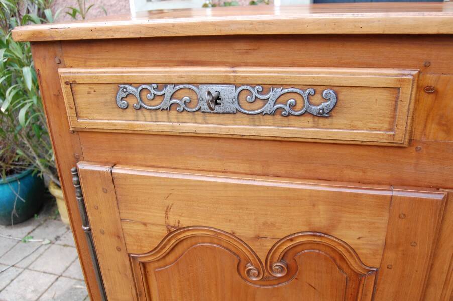buffet louis XV en merisier du 19e siécle