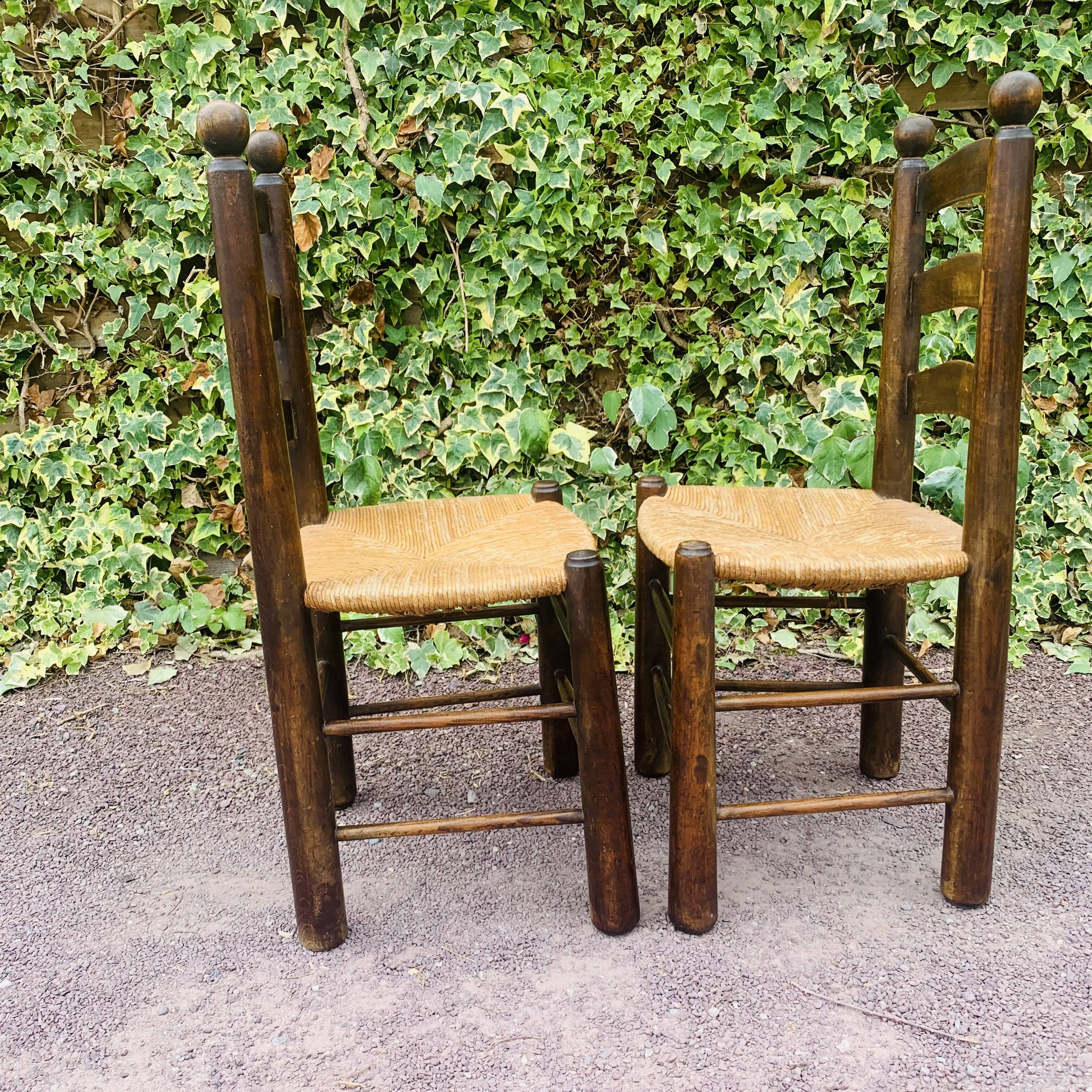 Paire de chaises bois et paillage