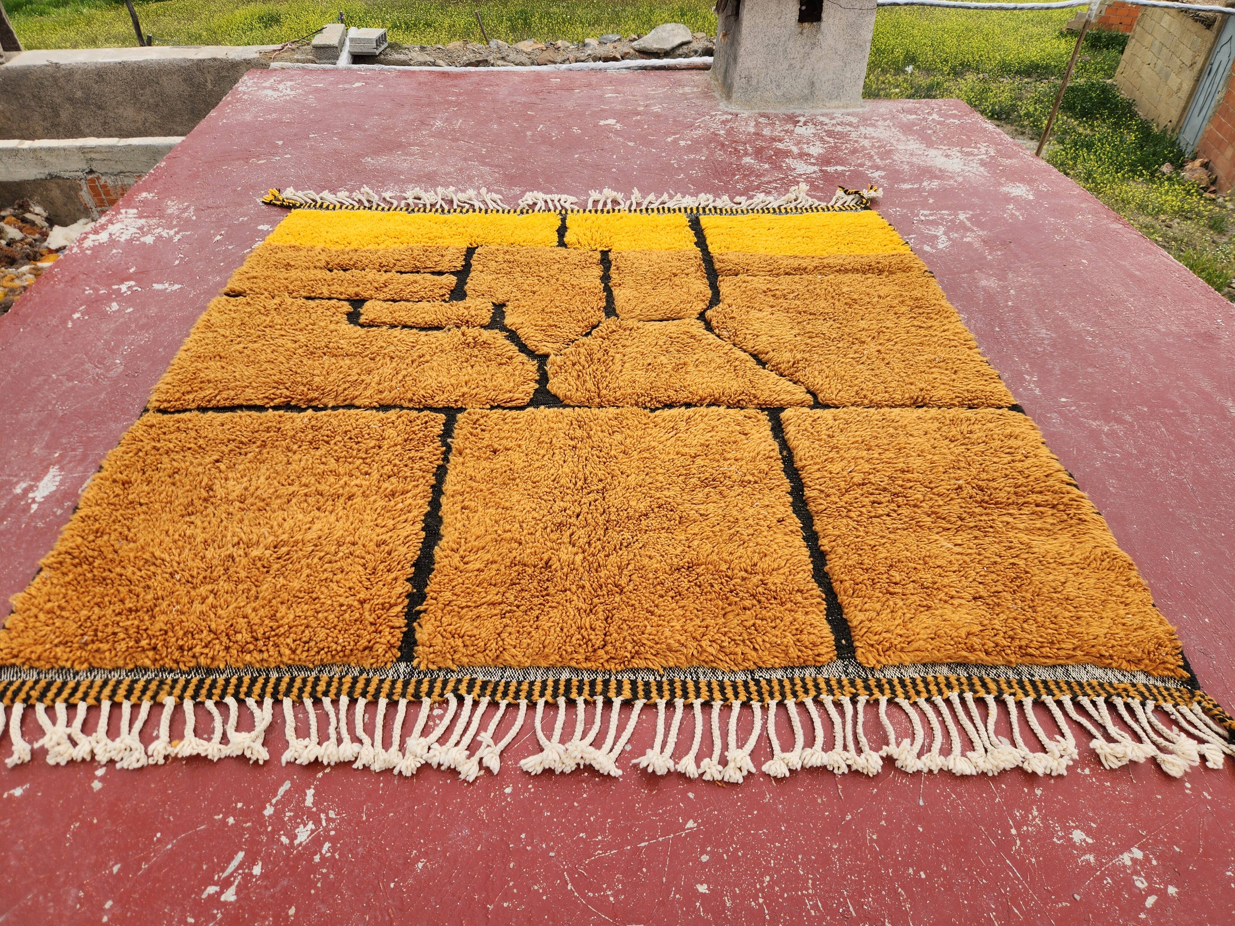 Authentic Beni Ouarain Rug 220x212 cm – Natural Ochre Wool