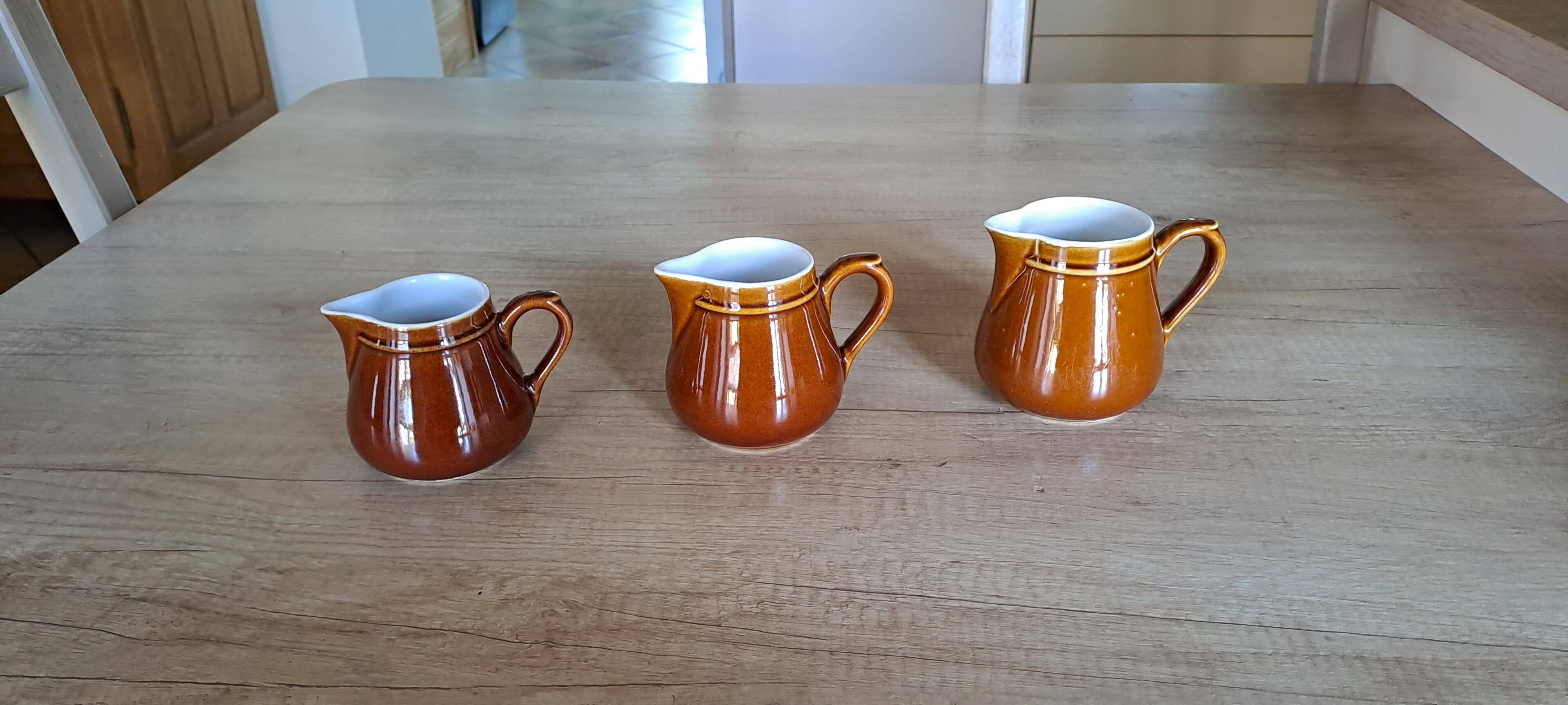 Set of 3 milk/cream/coffee pitchers model 503
