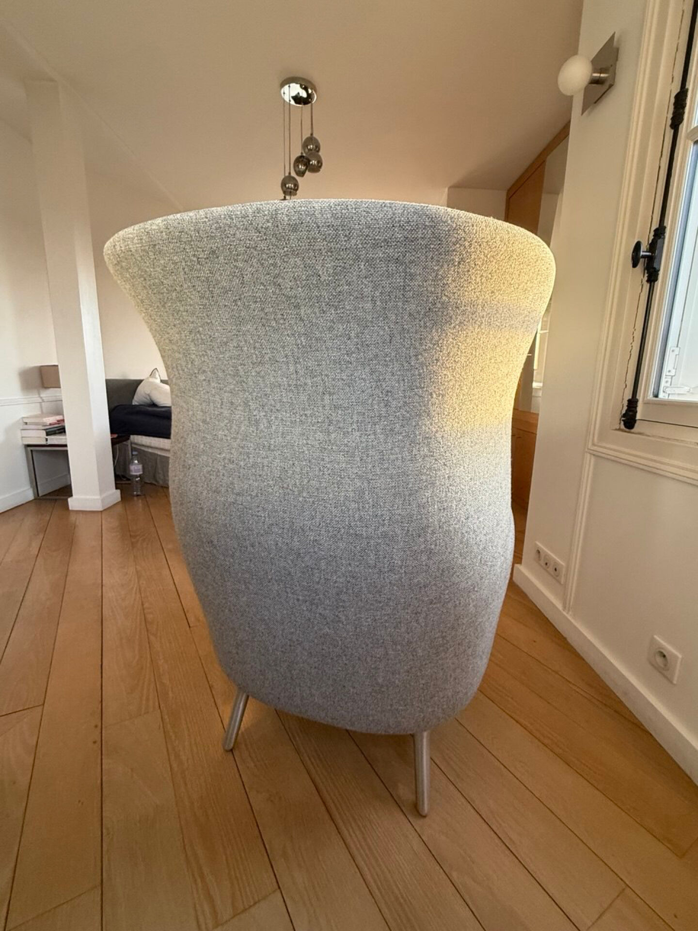 Fauteuil RO Fritz Hansen – Jaime Hayon – tissu Kvadrat