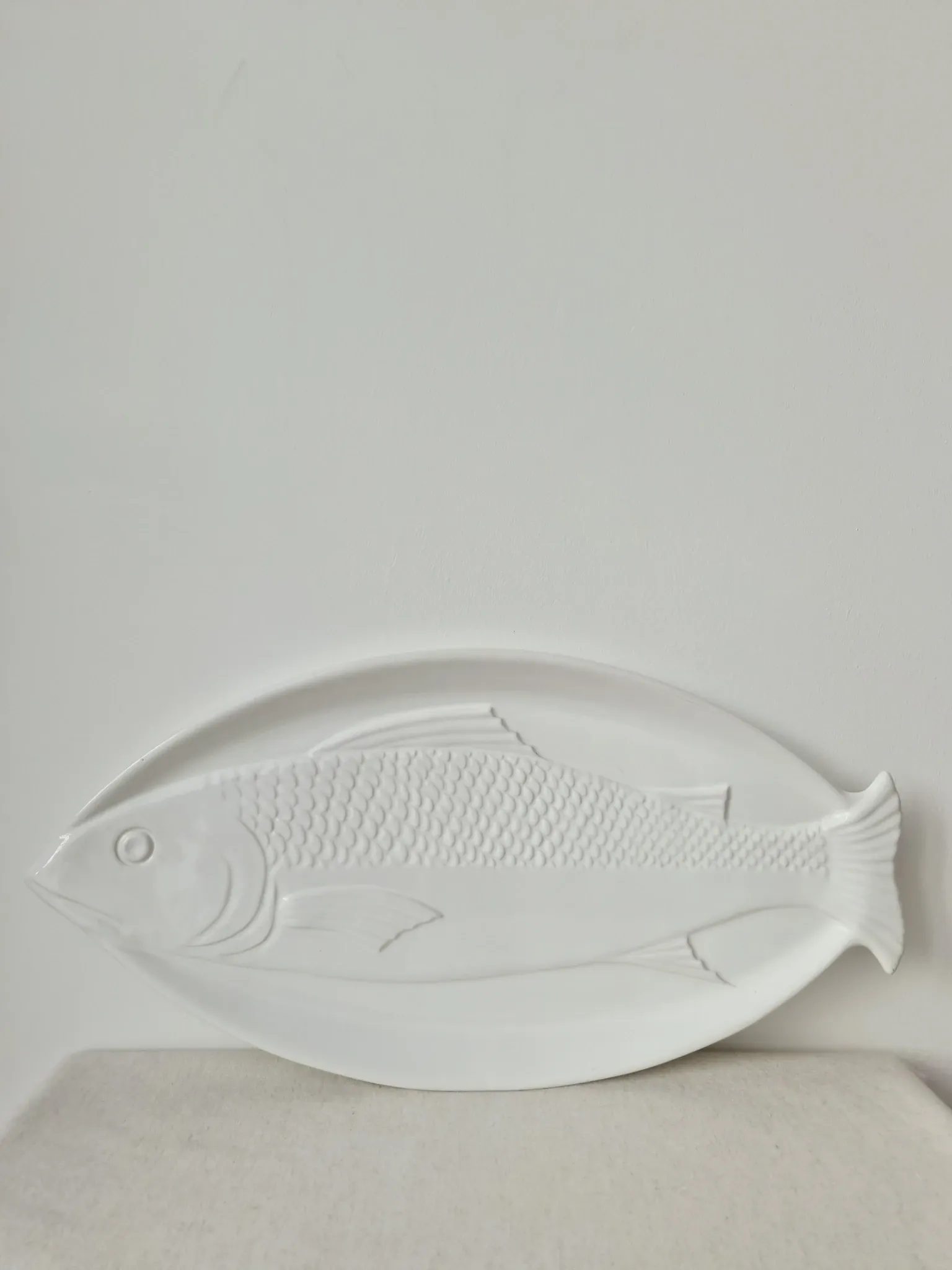 Large vintage ceramic plate "Fish" from Portugal -