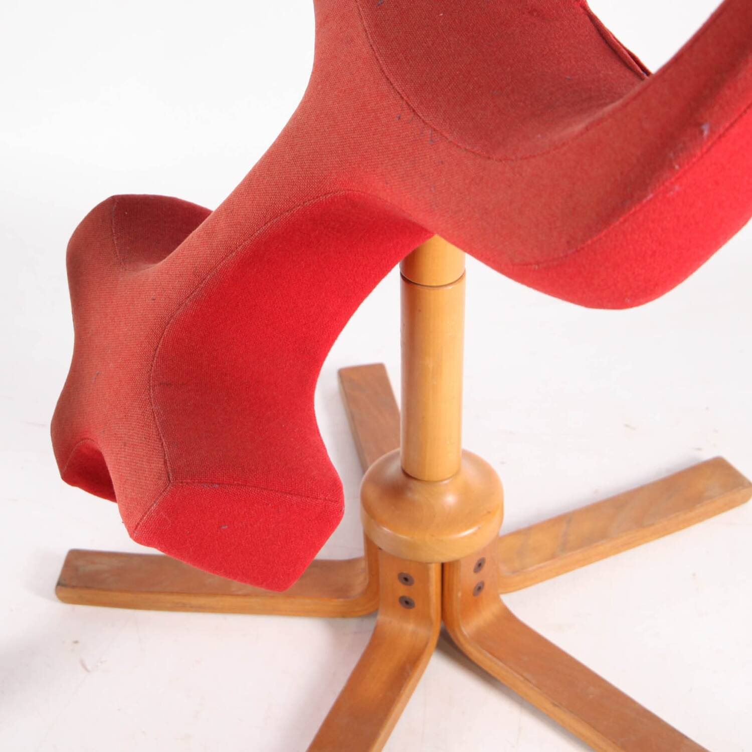 Duo of seats by Peter Opsvik