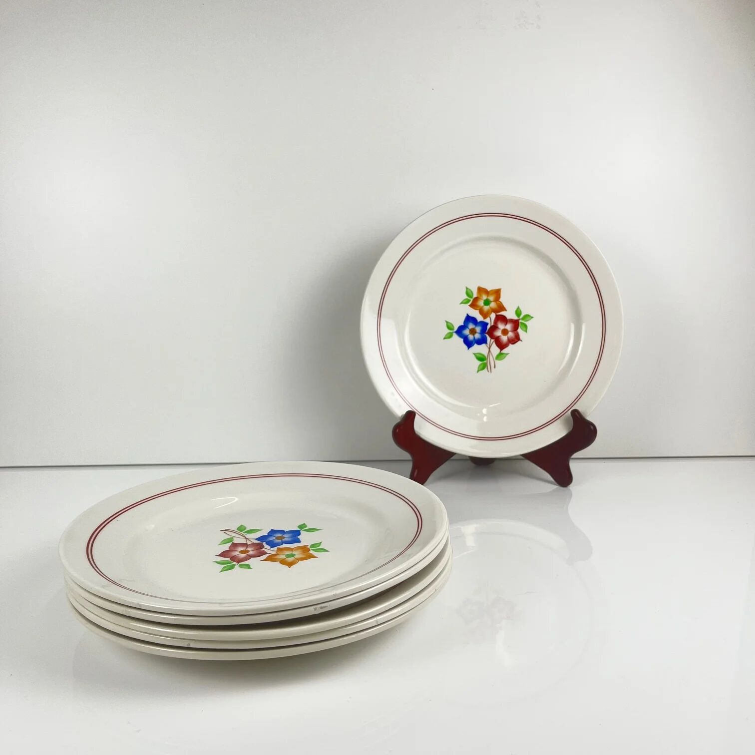 Set of 6 flat plates "The Hive", Moulins des Loups, 20th century