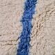 Tapis berbère Beni Ourain fait main au design minimaliste de lignes bleues – 250x150 cm