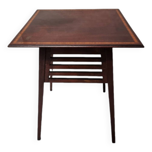 table d'appoint carrée