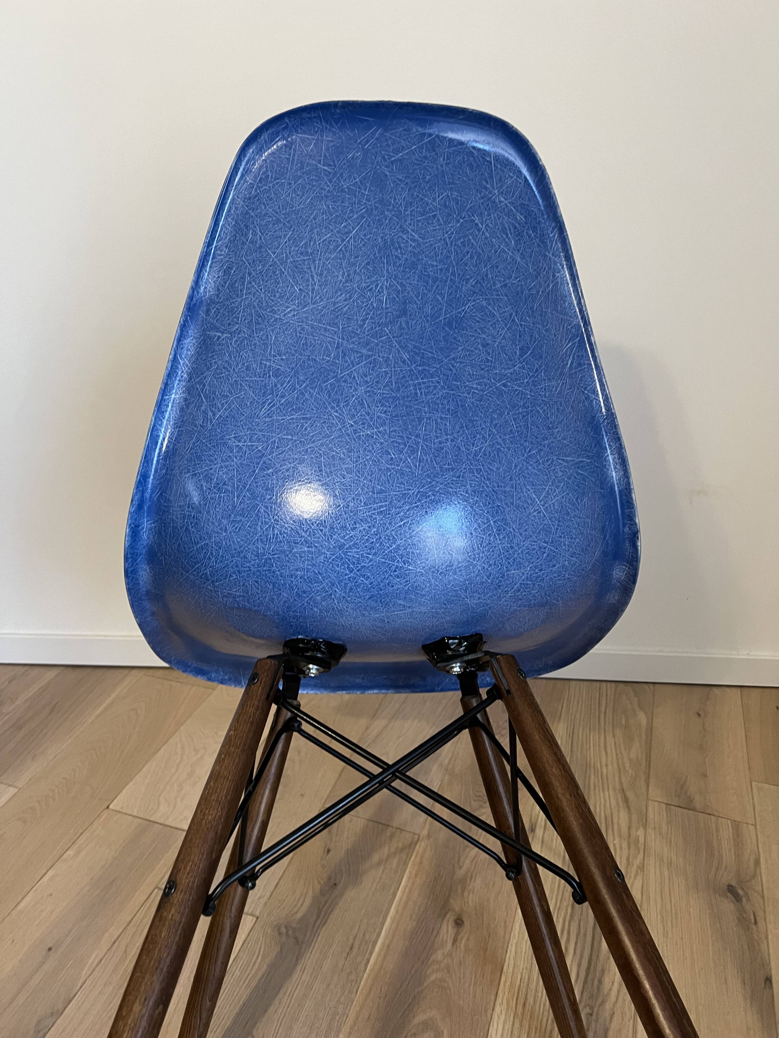 Dsw us herman miller charles et ray eames 50s blue medium knoll space age