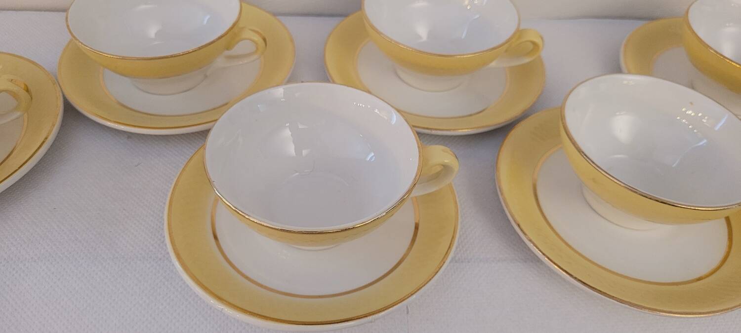 60's cups and saucers