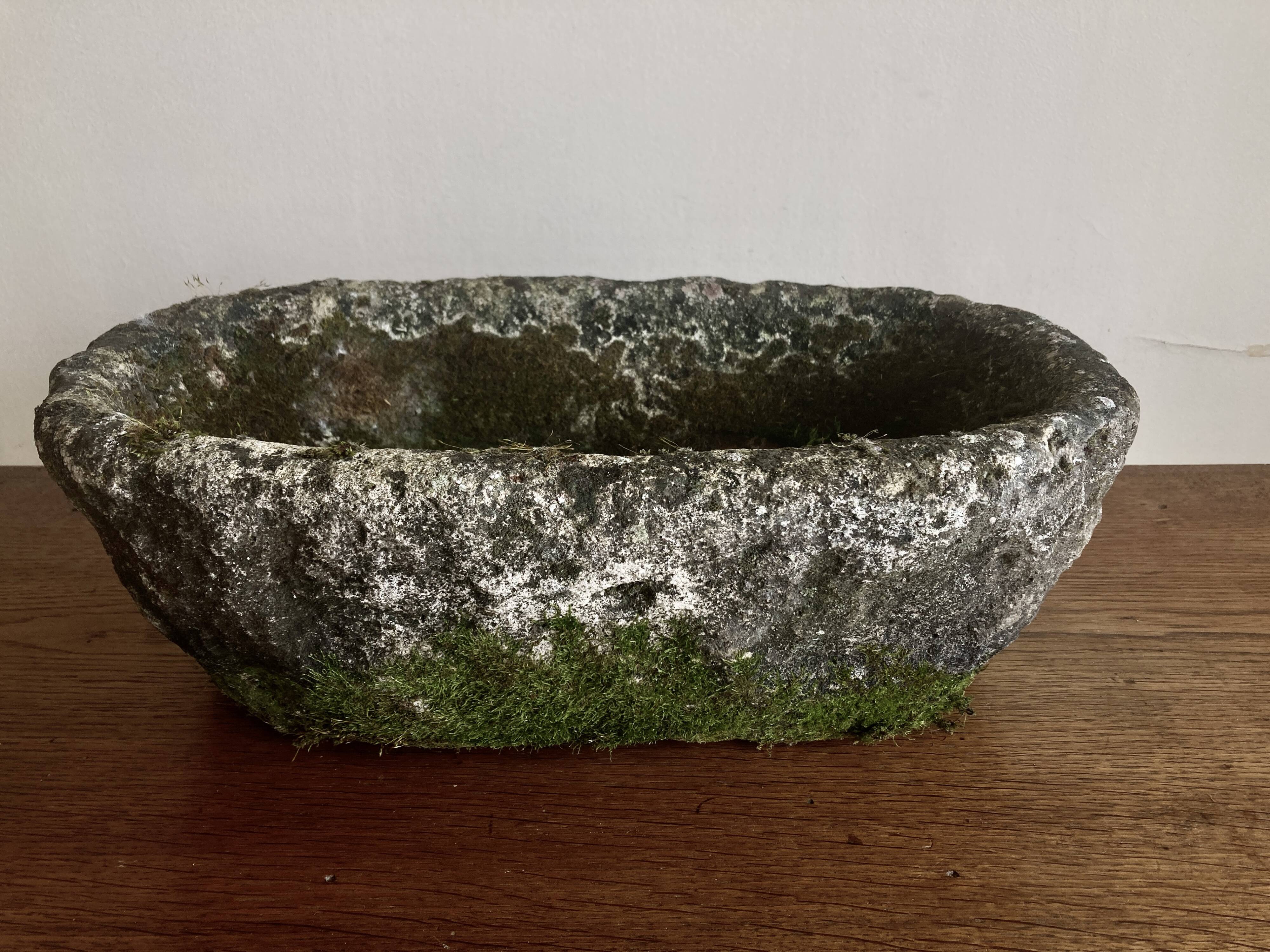 Jardinière de pierre creusée massive 1950