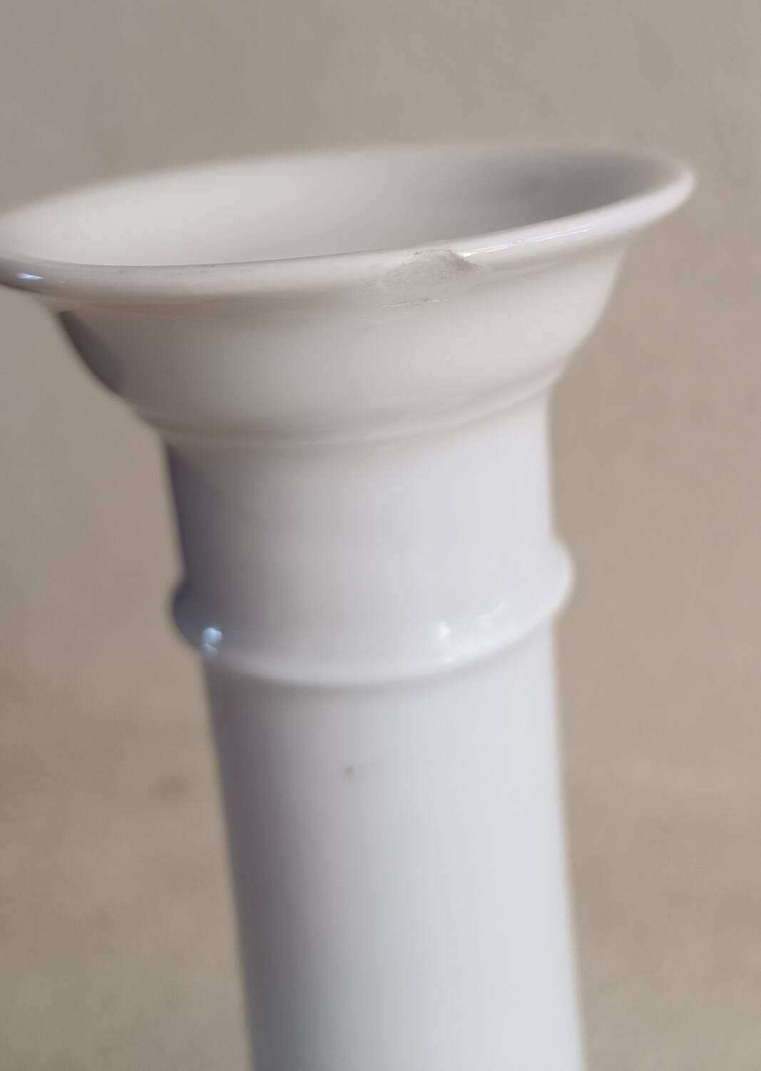 Porcelain candle holder