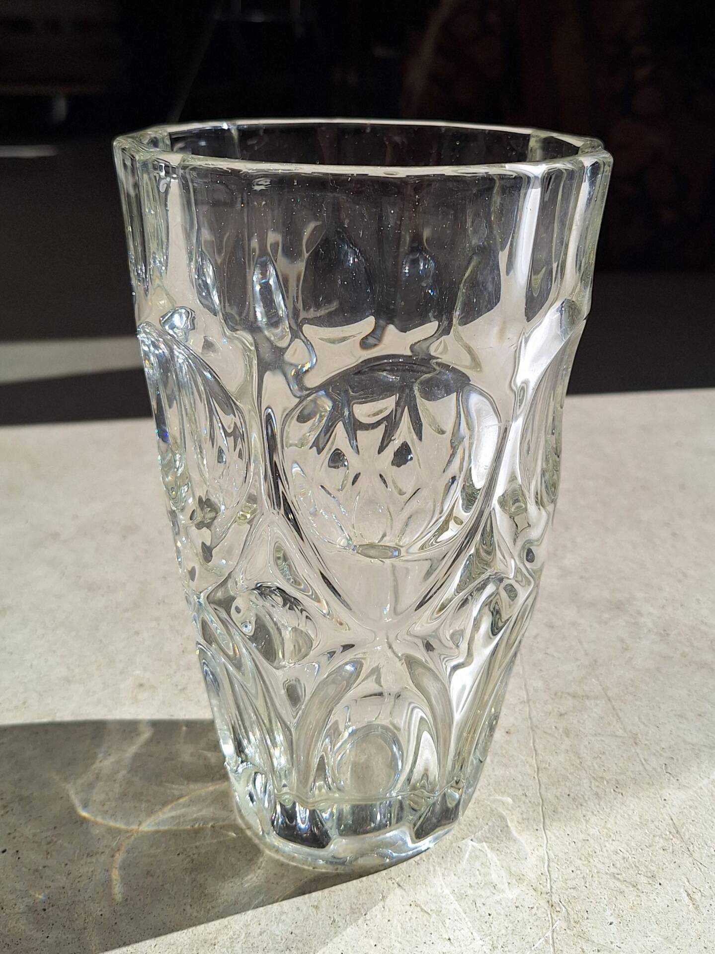 Vase en verre moulé annees 60/70
