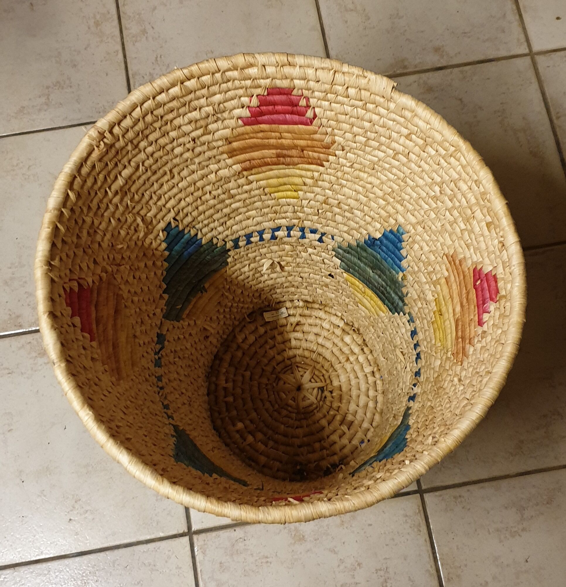 African laundry clothing pan