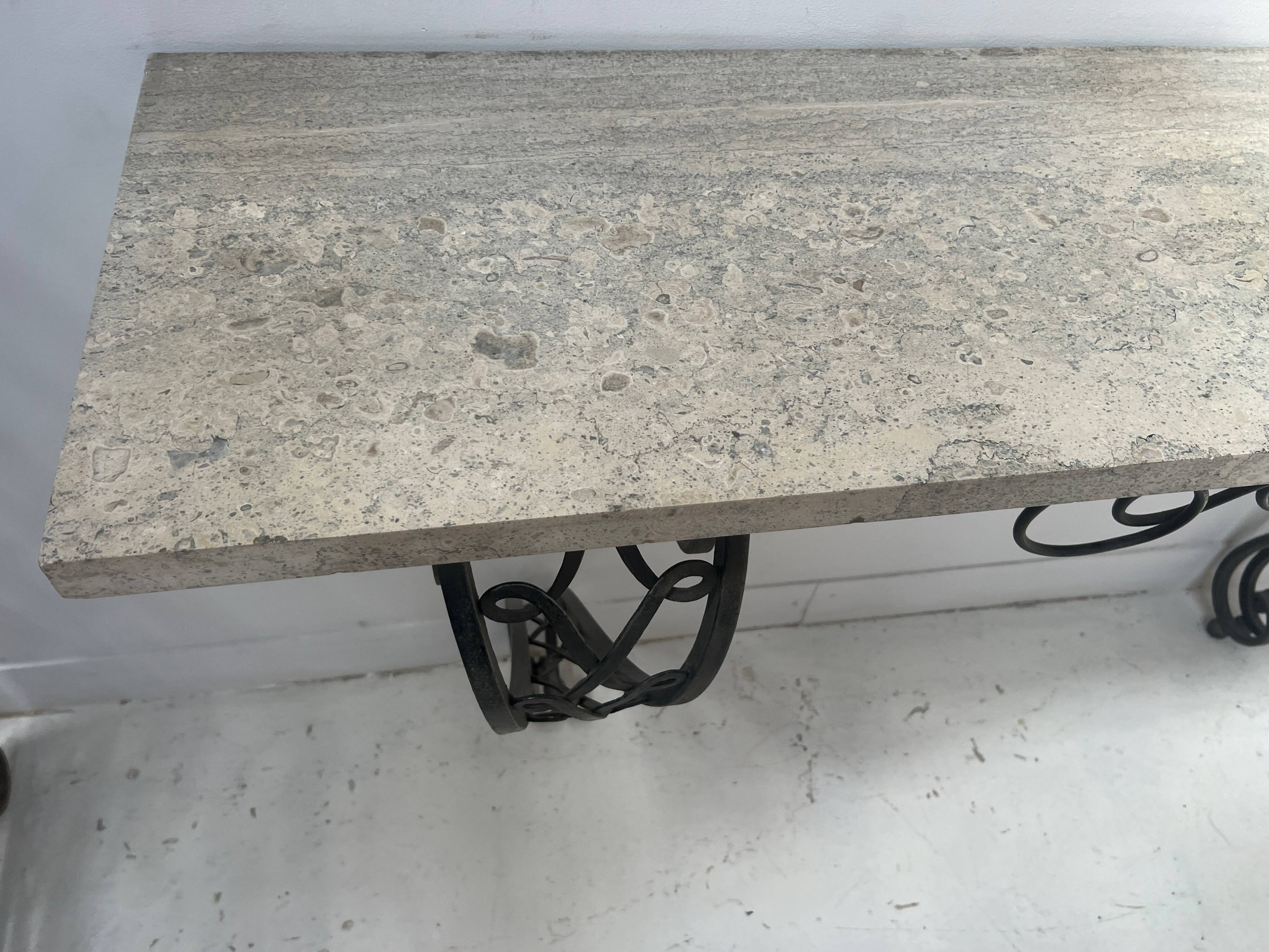 Console de style Art Déco en fer forgé martelé XX siècle