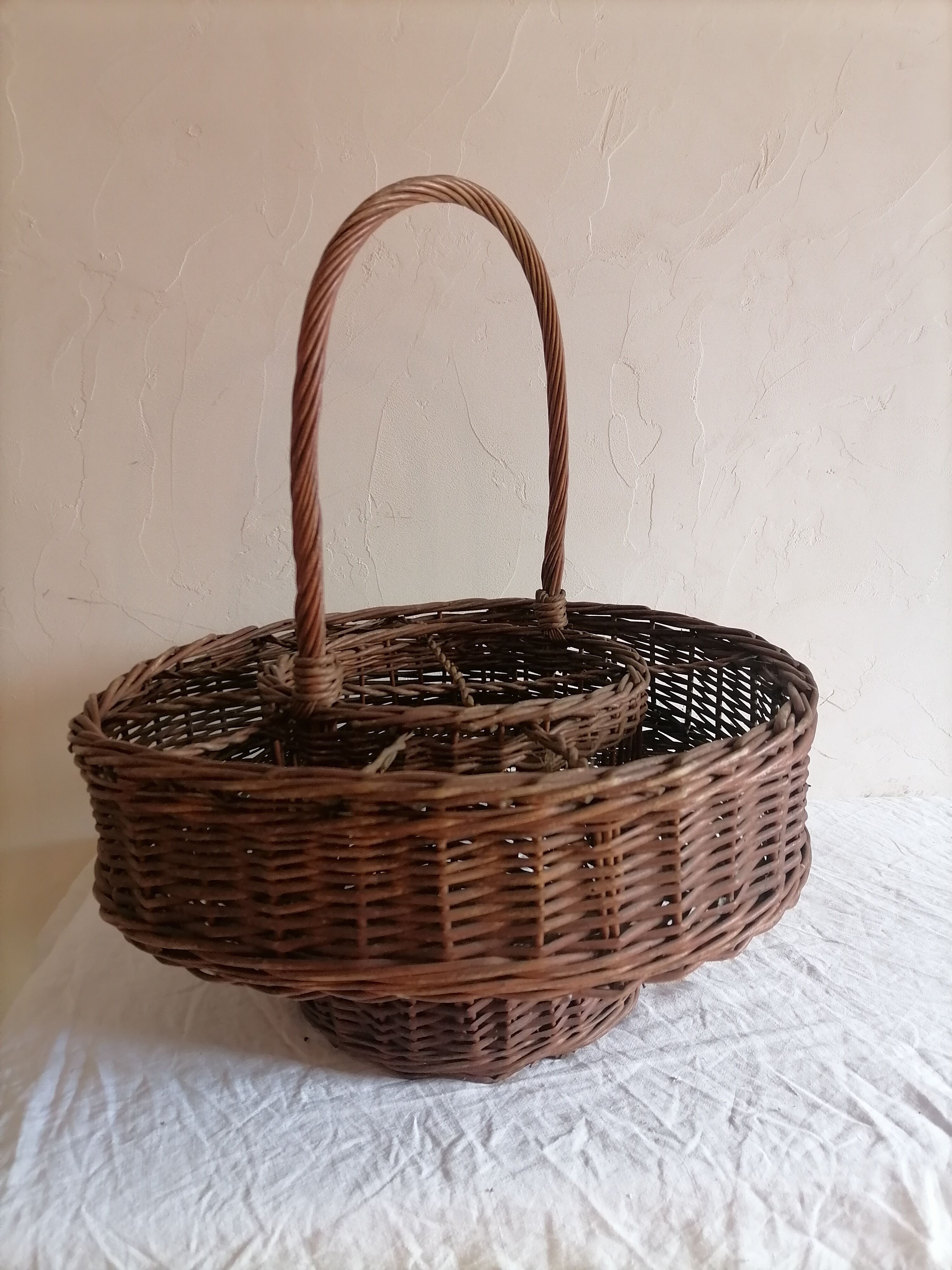 Rattan bottle and glass holder