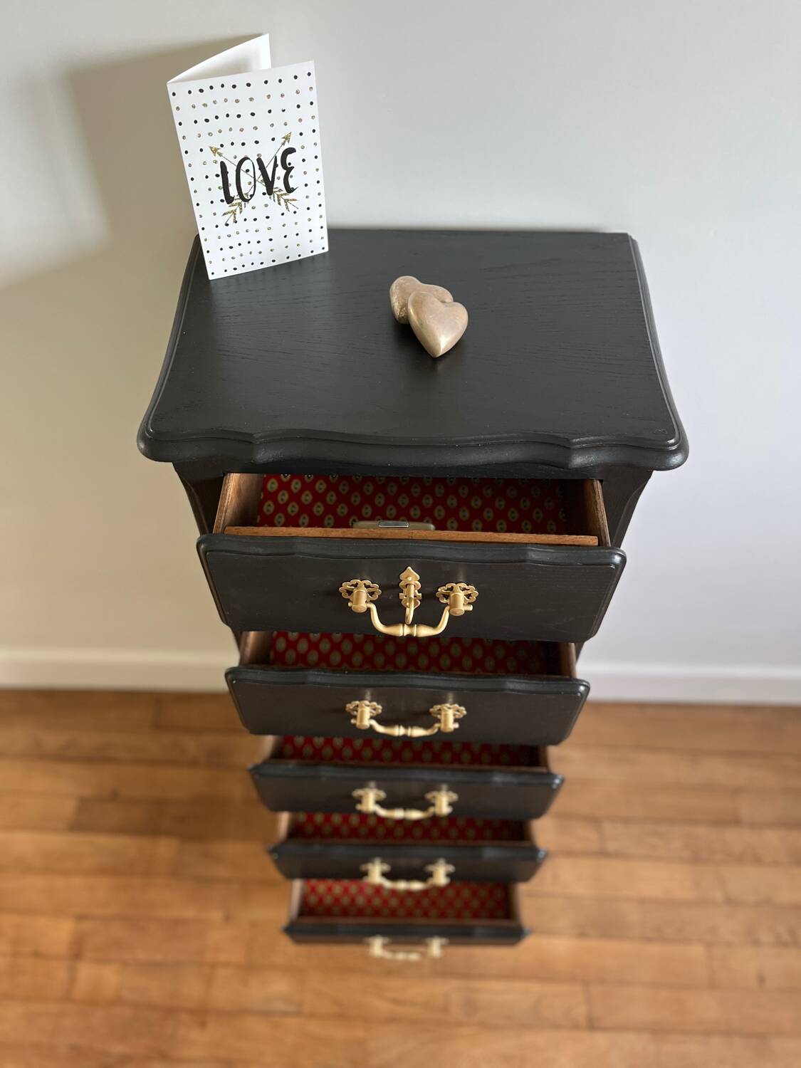 Old chest of drawers refurbished