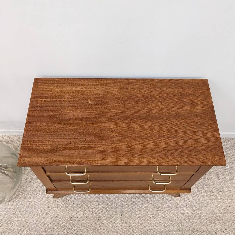 Vintage chest of drawers