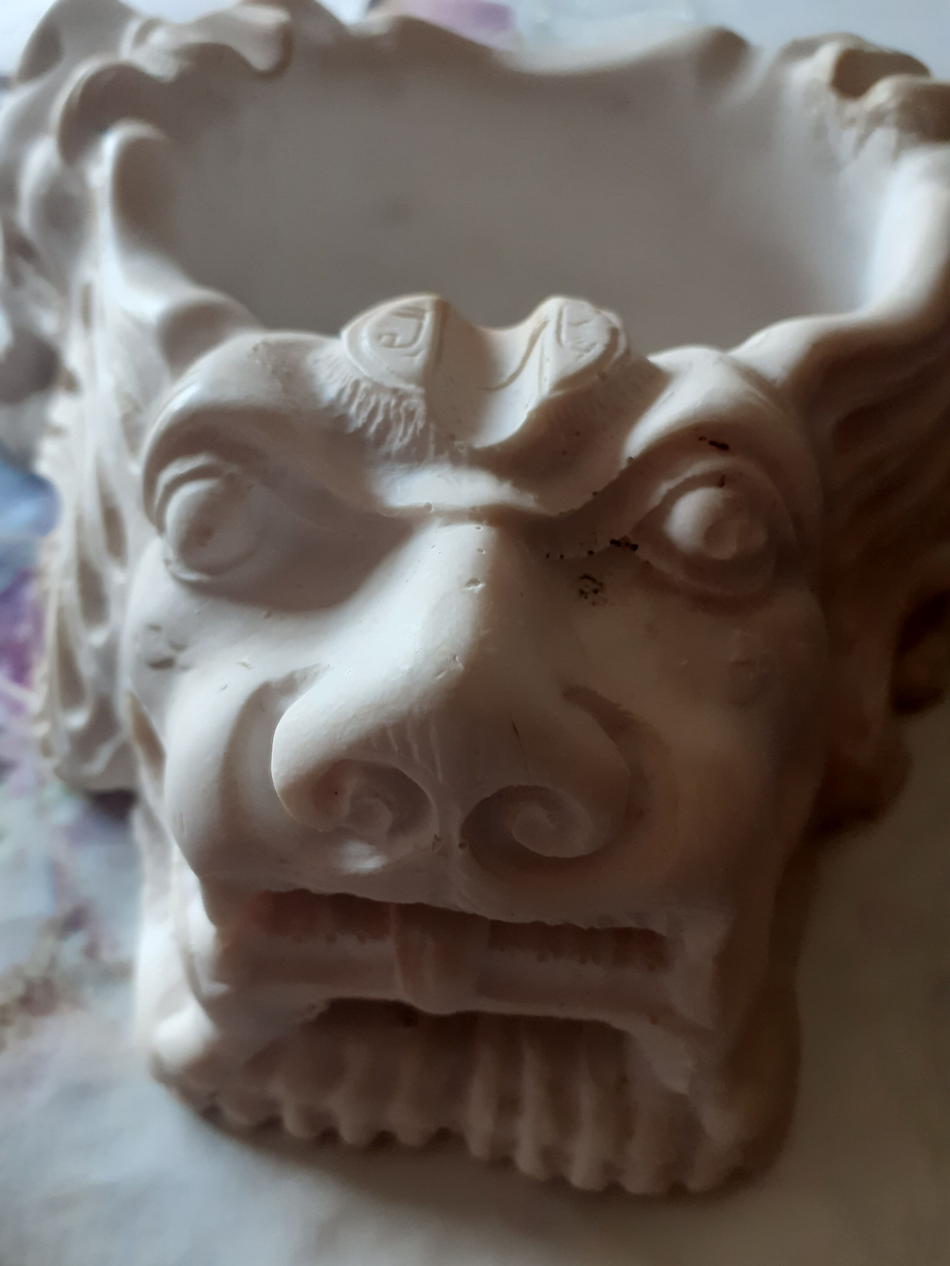 Plaster dragon ashtray