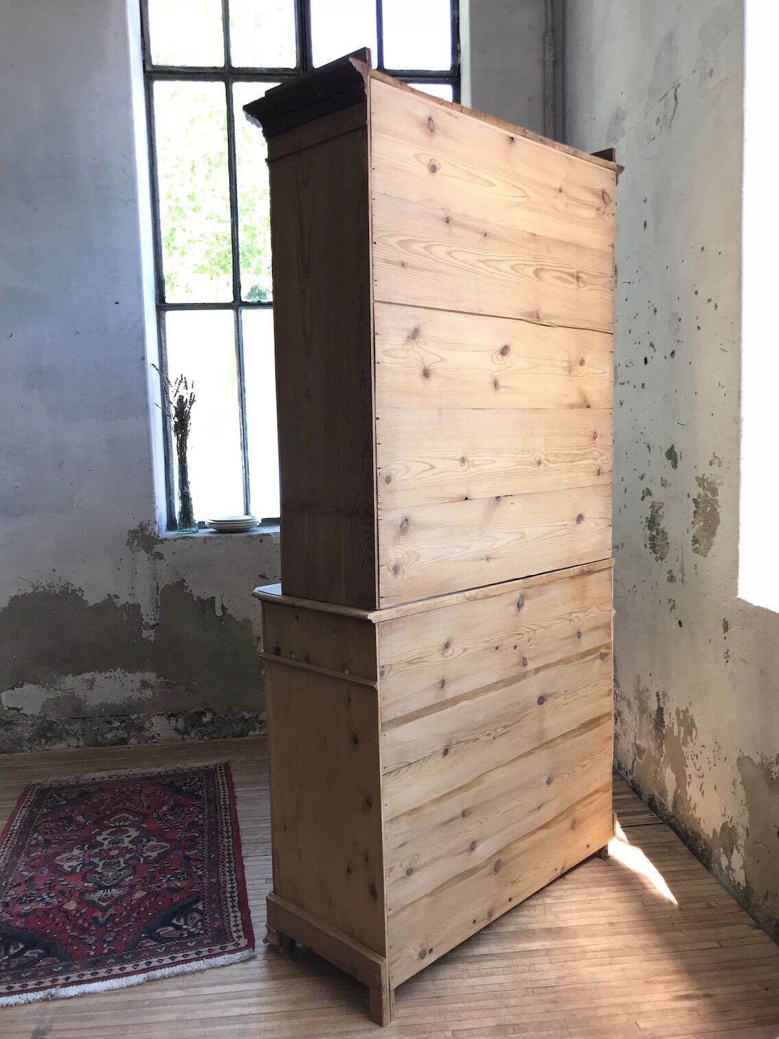 Buffet two bodies in raw pine