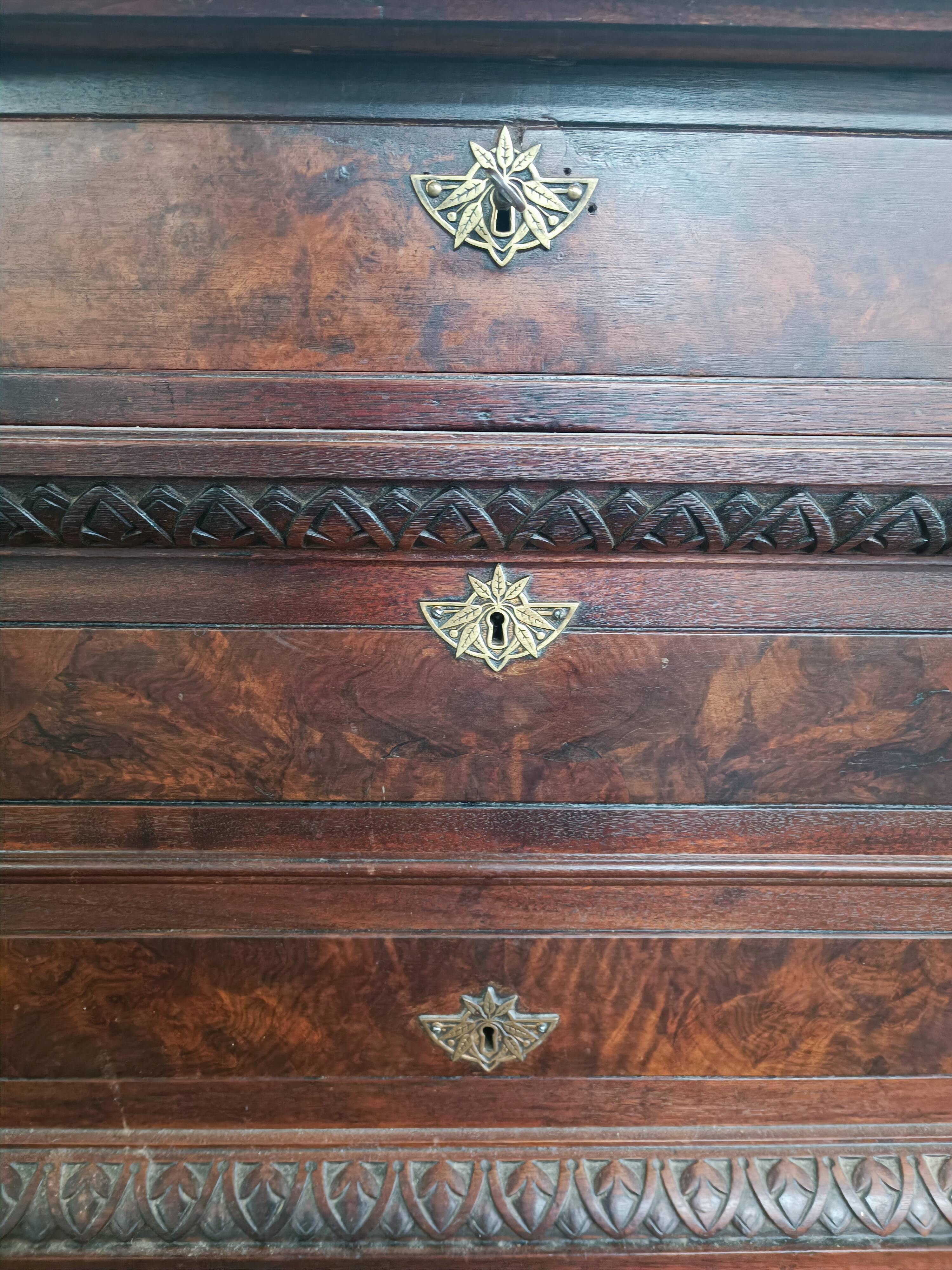 Commode ancienne
