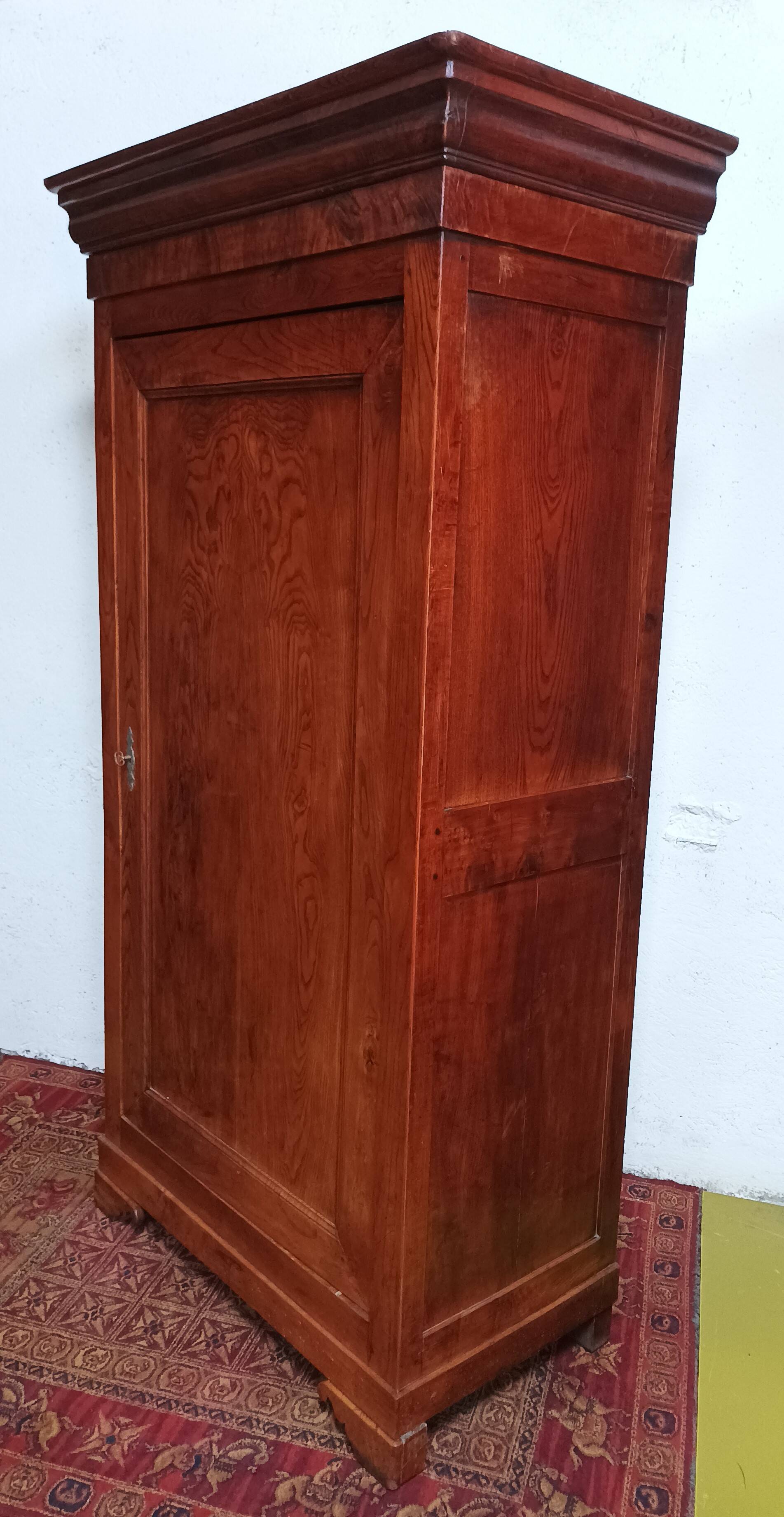 Louis Philippe 1-door oak wardrobe