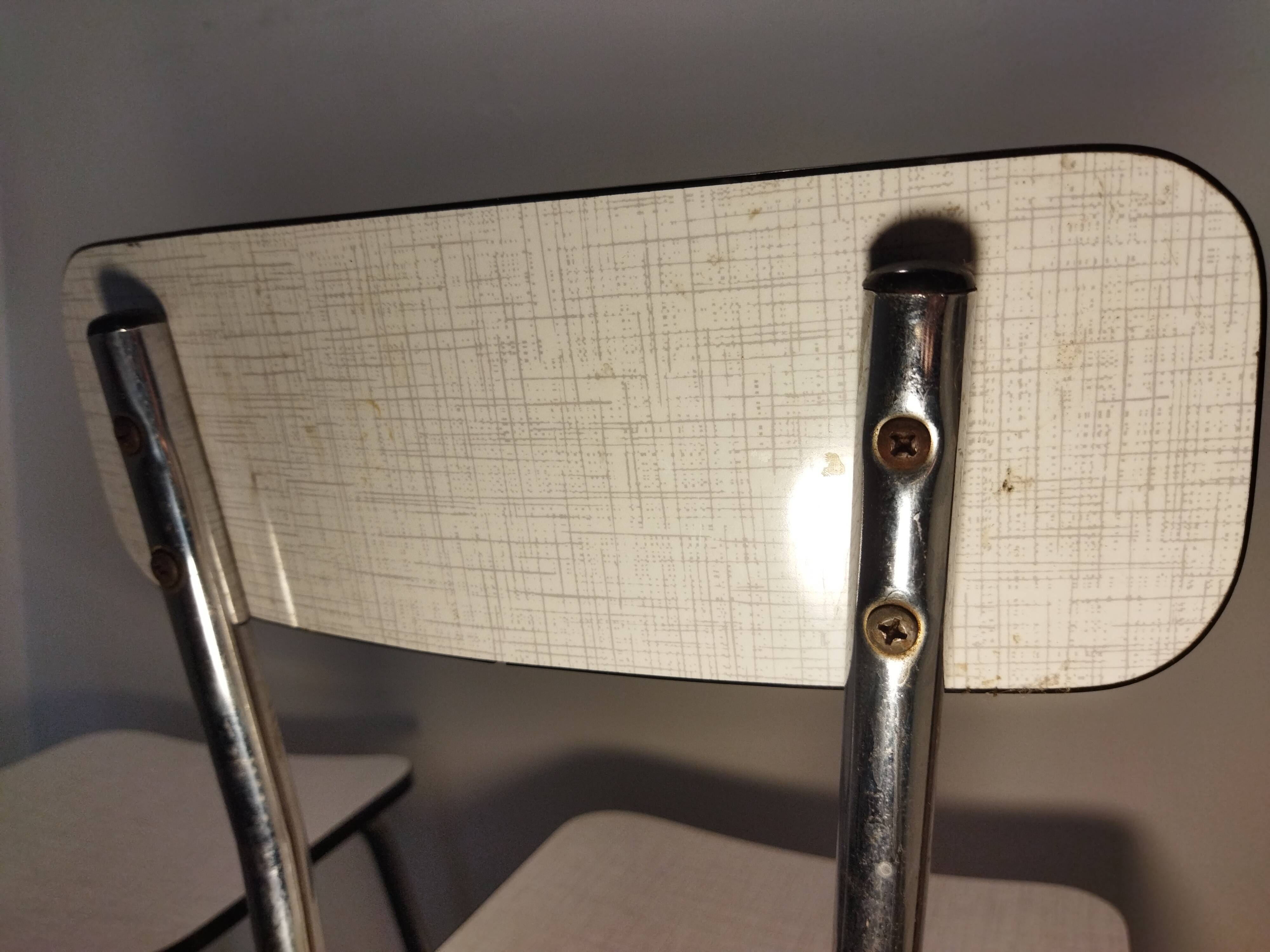 Paire de chaises formica