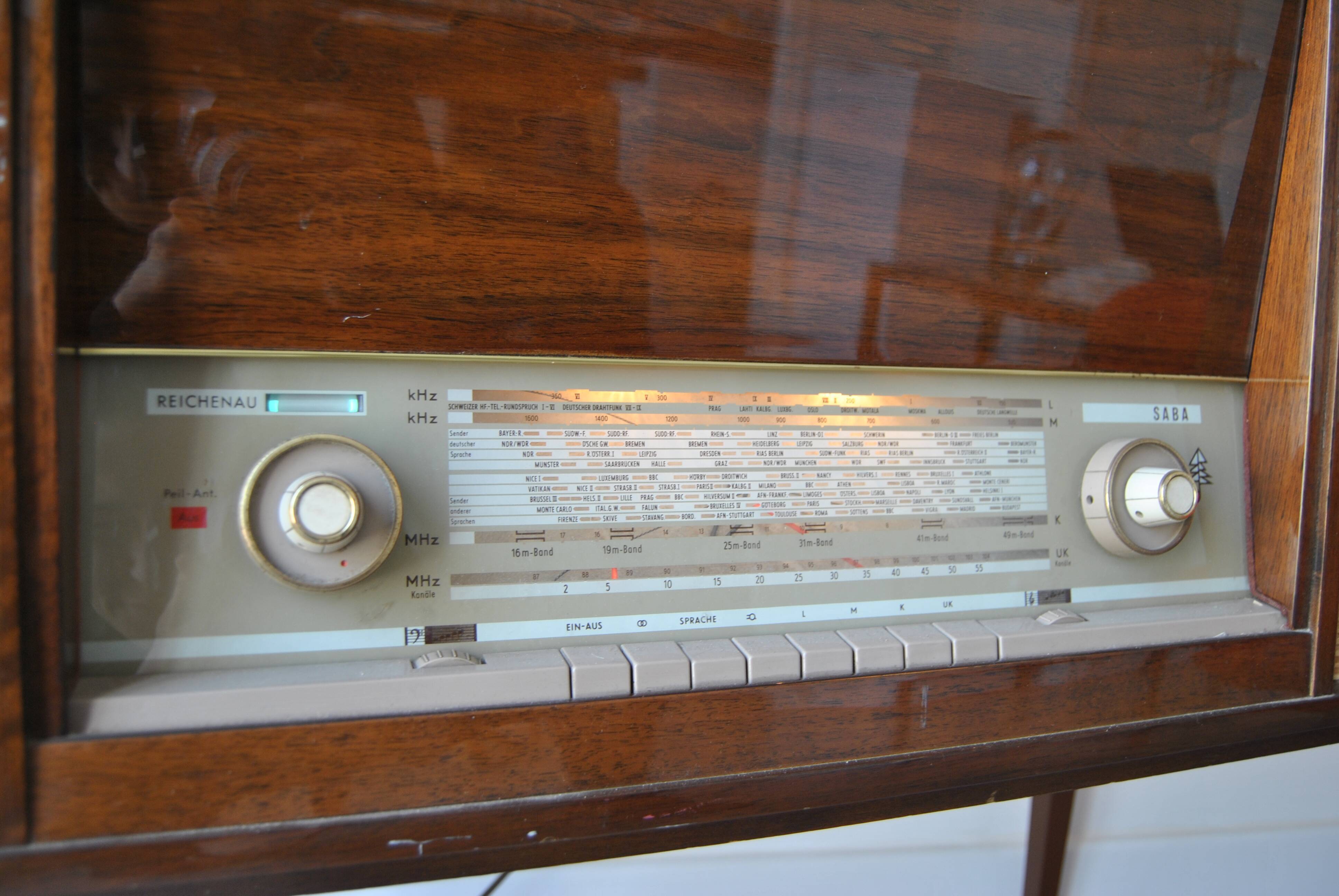 Radio furniture / record player SABA 1960