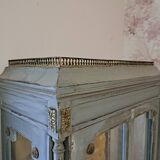 Empire display case