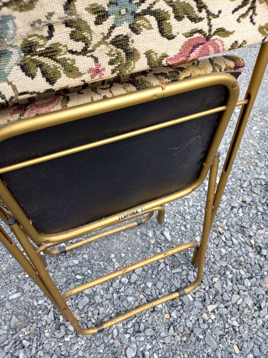 2 folding chairs lausanne vintage tapestry