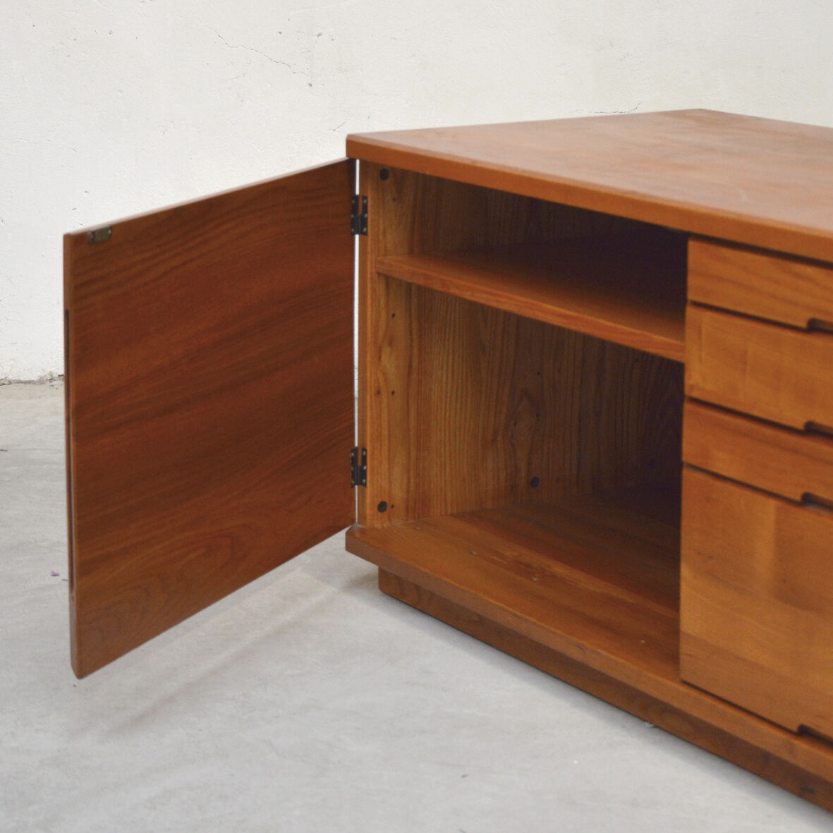 R40 sideboard by Pierre Chapo, 1970