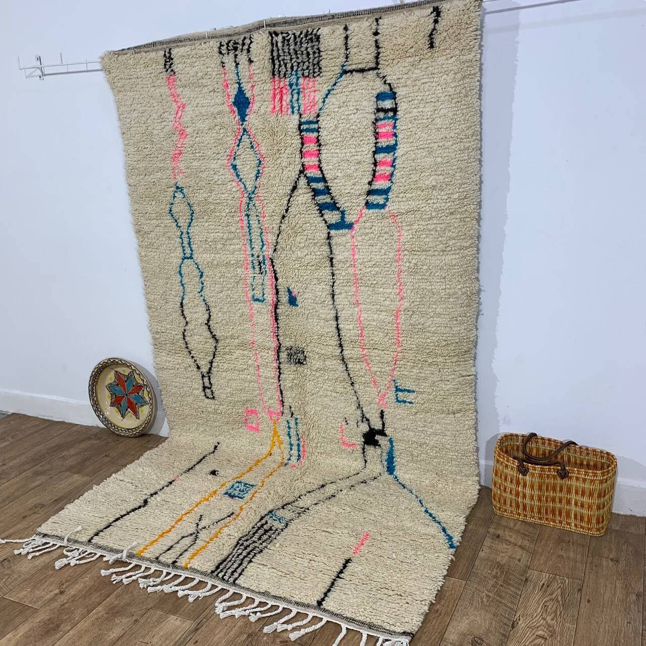 Handmade Moroccan Berber rug 260 x 150 cm