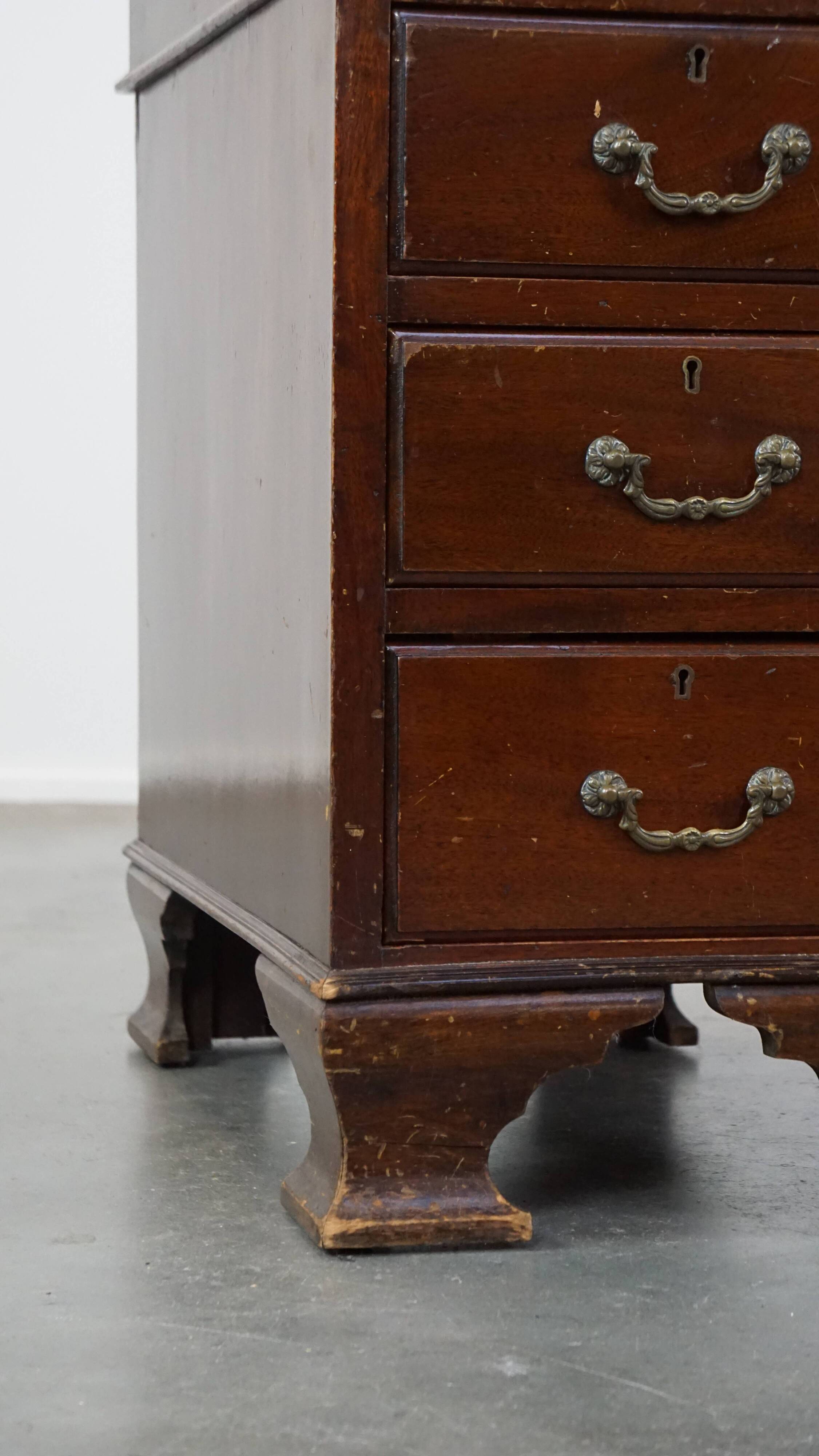 Bureau anglais 9 tiroirs en bois et cuir