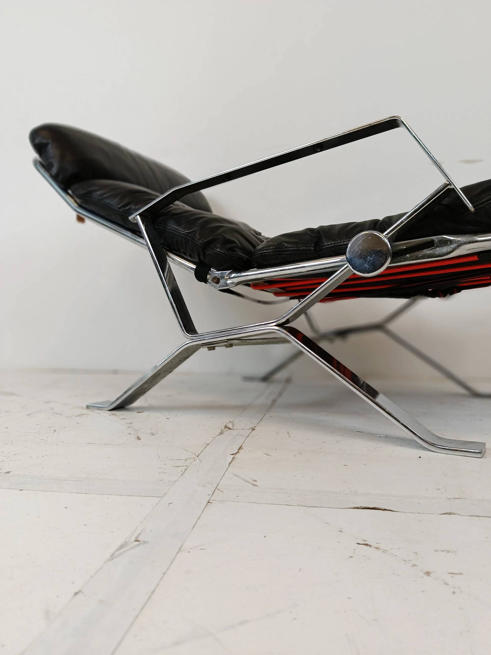 Fauteuil lounge style années 50 pour Airborne International, Belgique