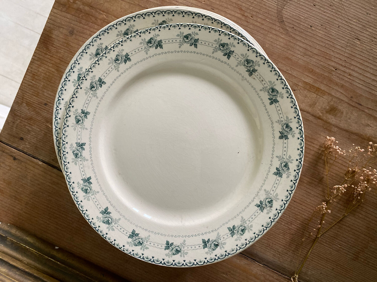 Set of 6 old flat plates, Alexandra iron earth model