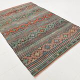 Tapis Kilim Vintage Motifs Ethniques Vert et Rouge, 180x271 Cm