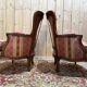 Paire de fauteuils - bergères de style Louis XV en soierie