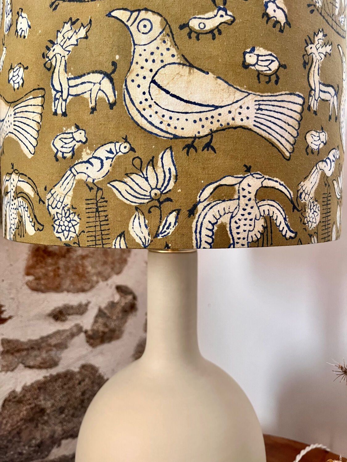 Table lamp