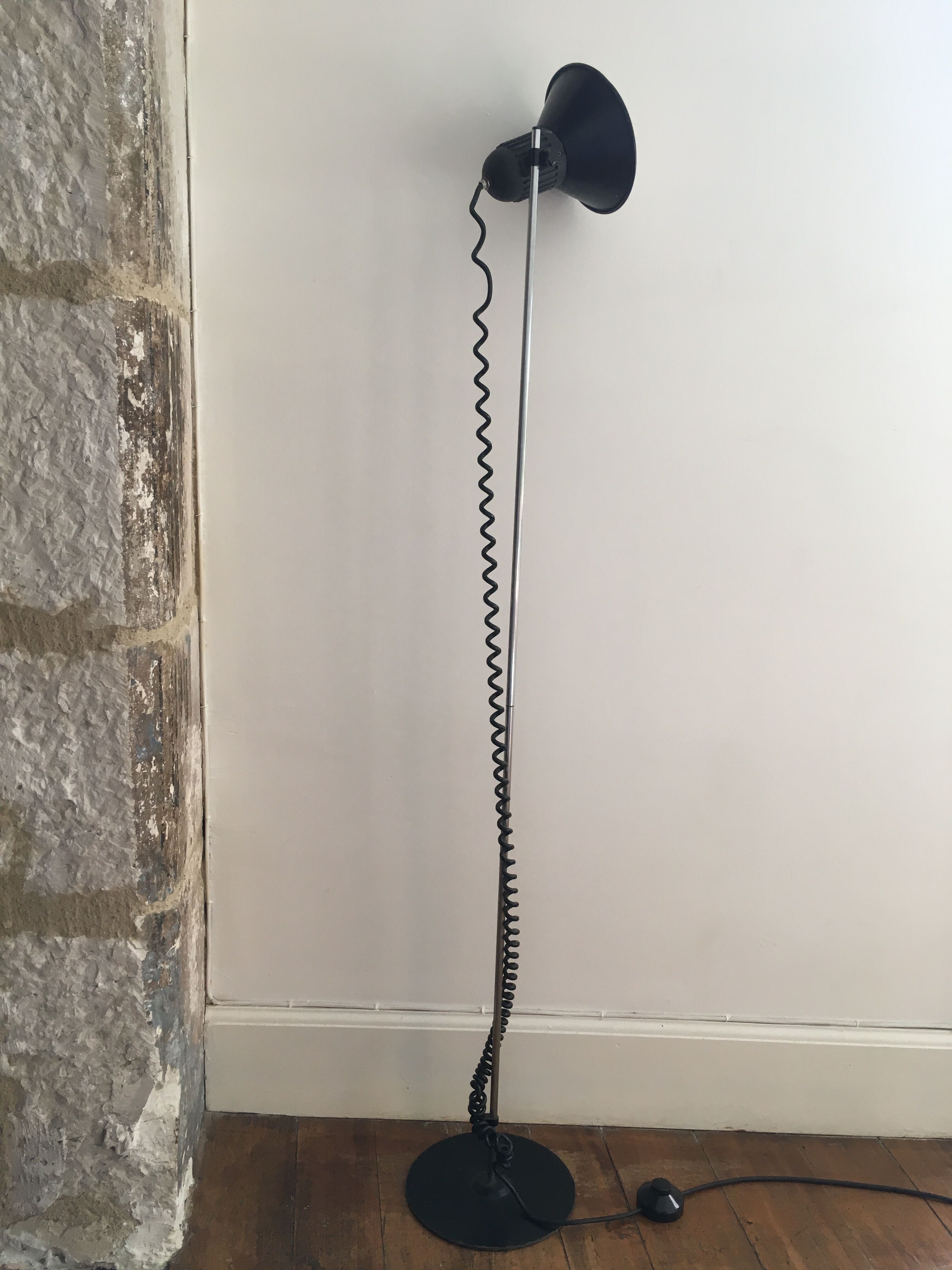 Black projector floor lamp