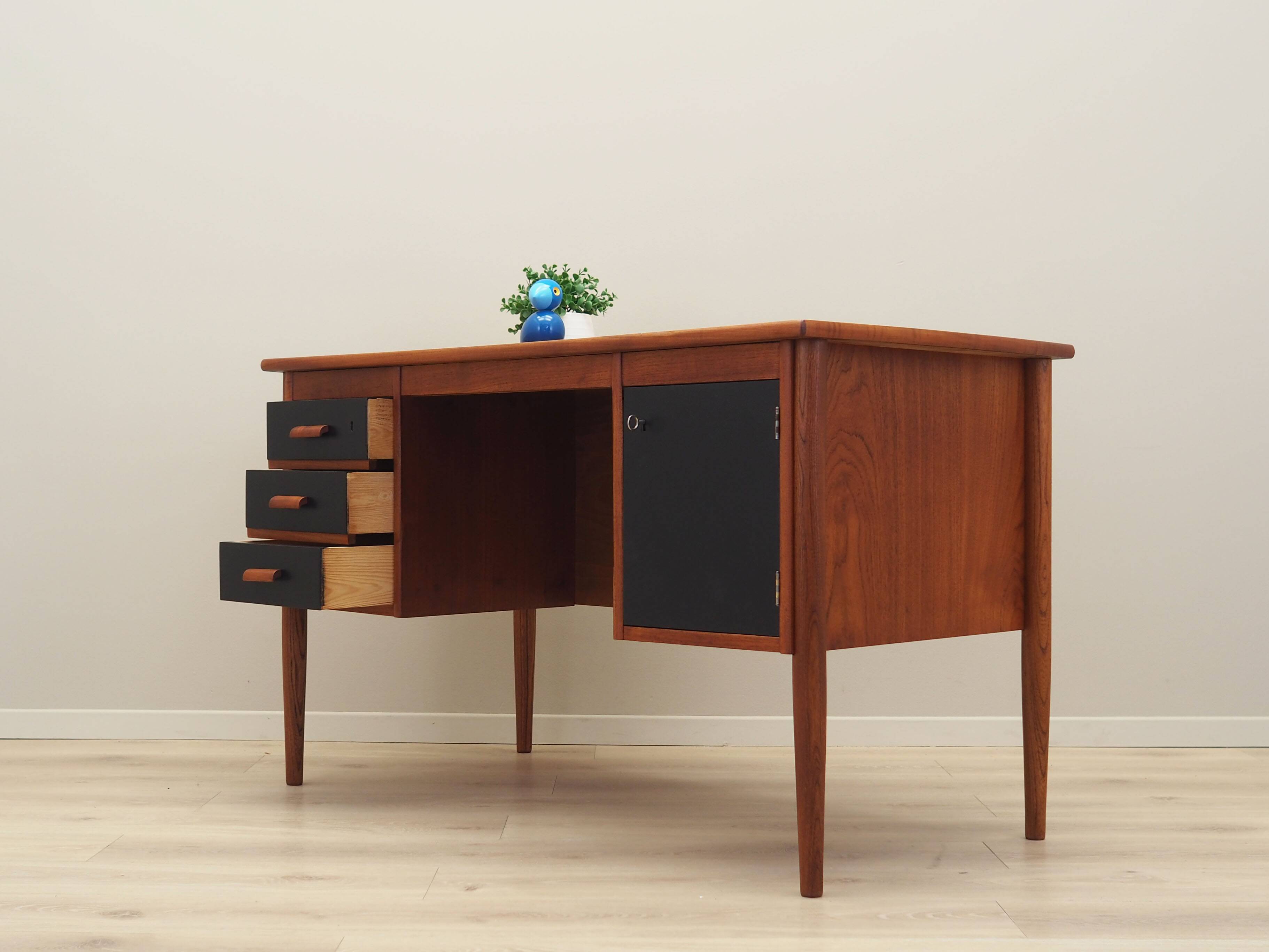 Teak desk, Danish design, 1970s, made in Denmark