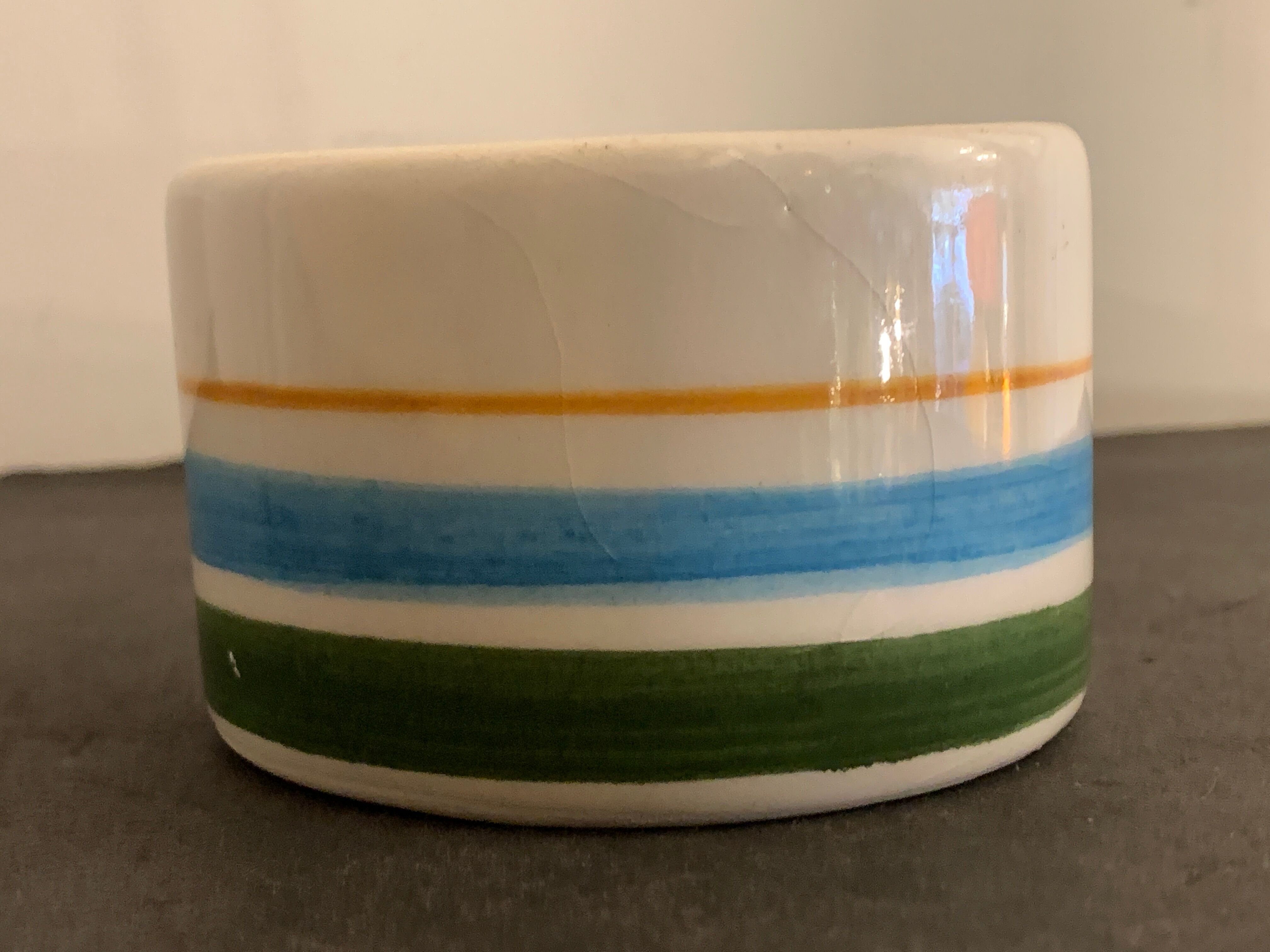 4 individual Italian ceramic stackable ashtrays with women's faces