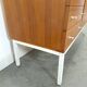 Fineer dressoir uit Zweden met wit stalen poten