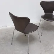 Set of 4 'Series 7' chairs in leather by Arne Jacobsen for Fritz Hansen, 1955
