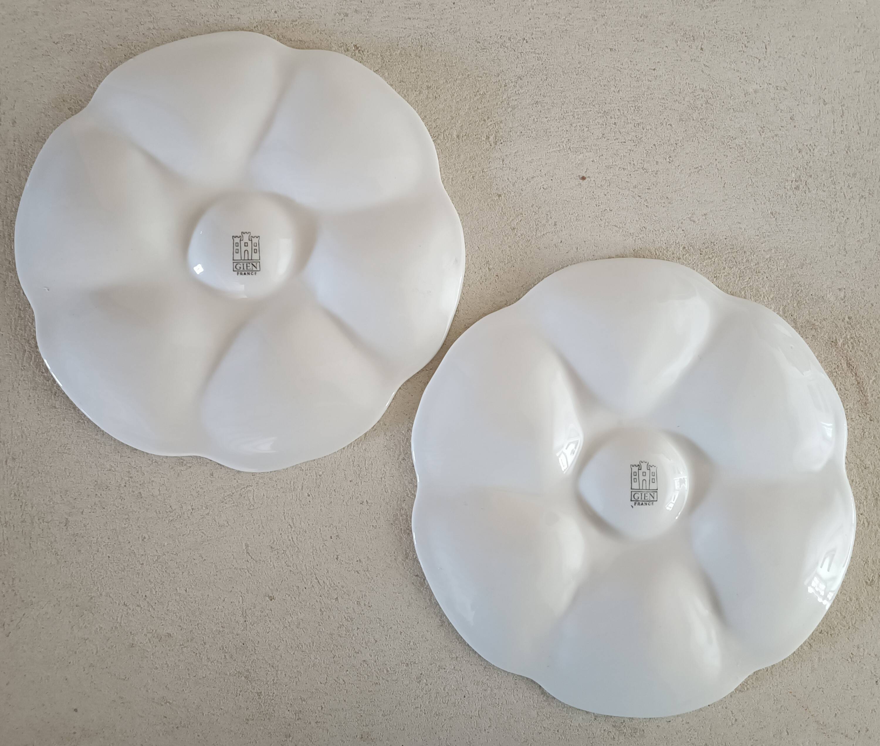2 oyster plates Gien