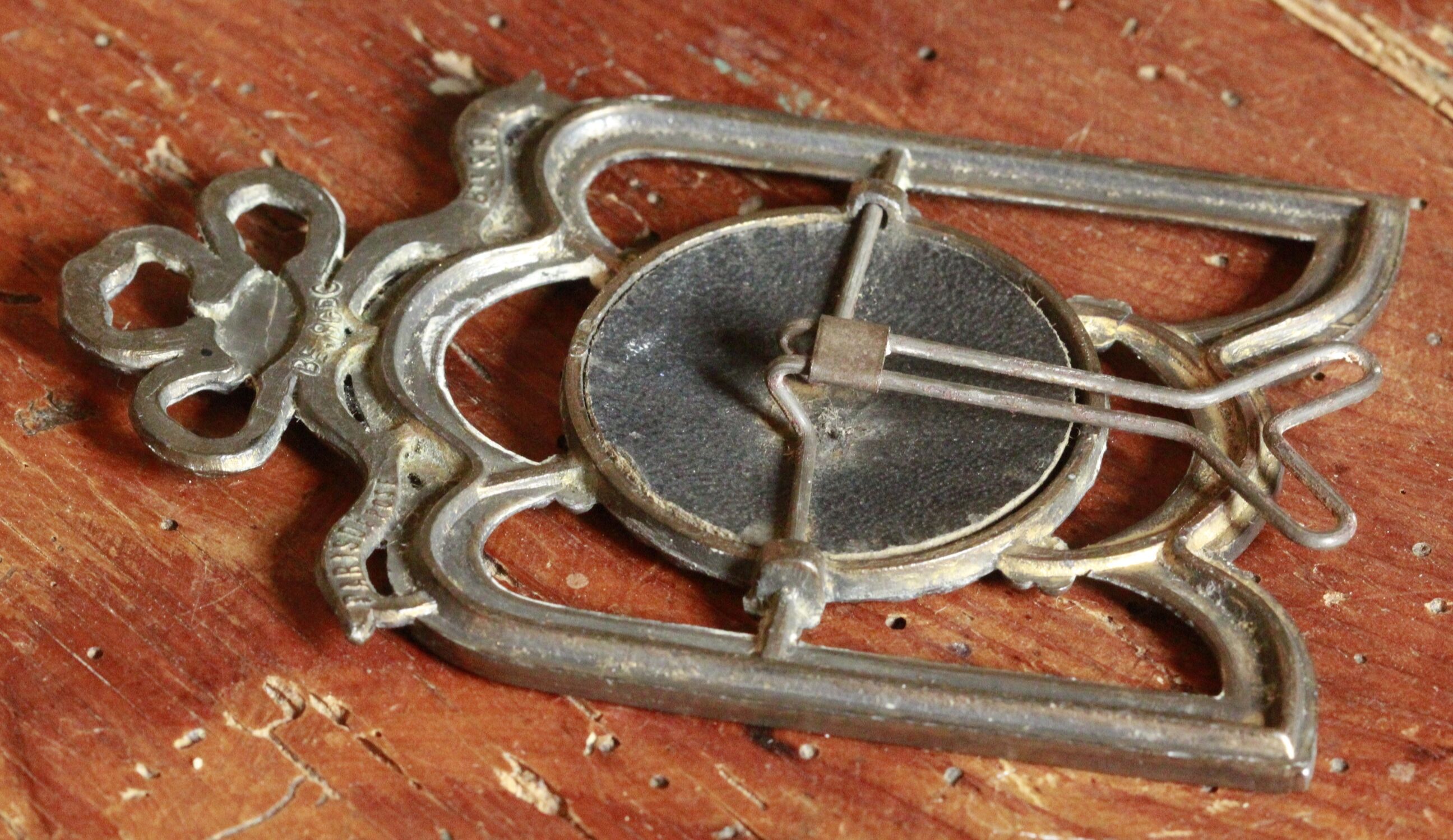 Art deco photo holder