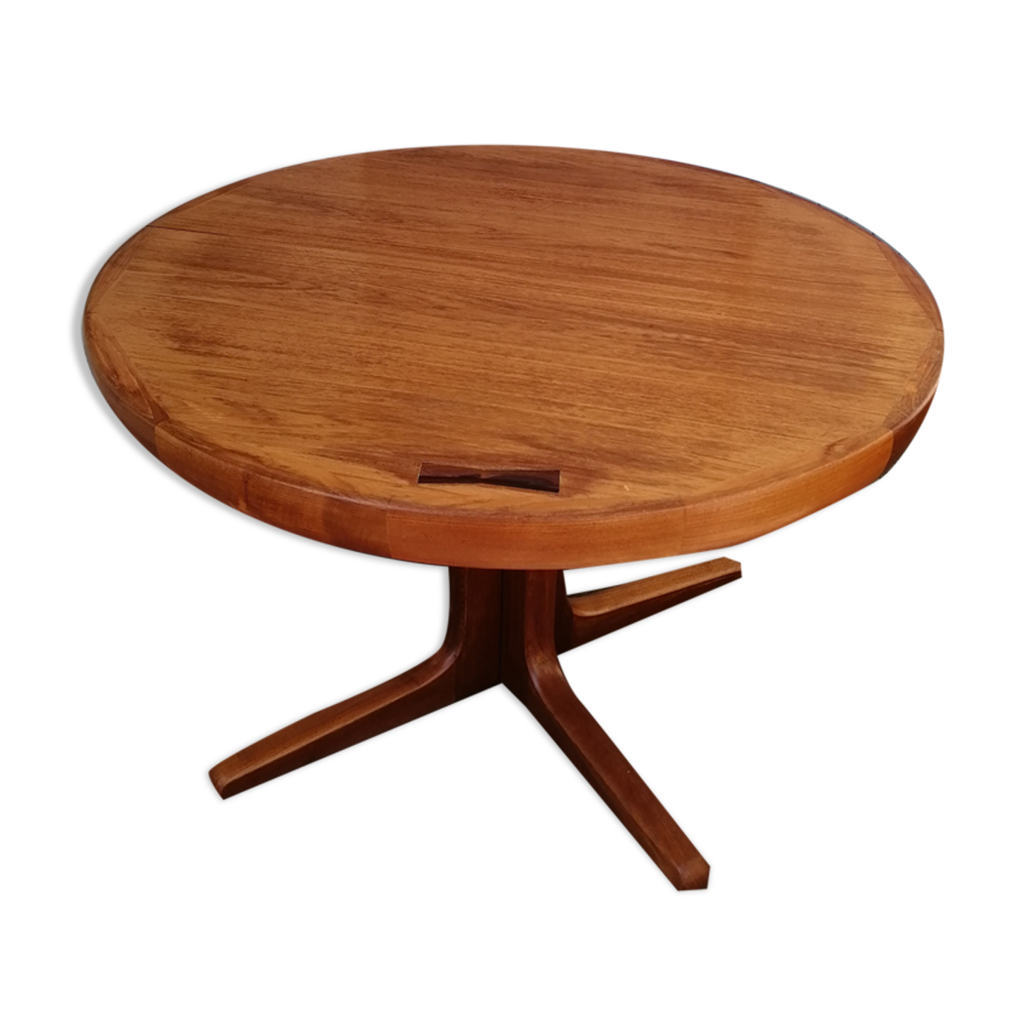 Danish teak dining table from the 1971s with extension cord
