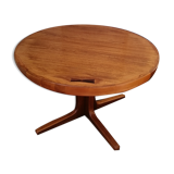 Danish teak dining table from the 1971s with extension cord