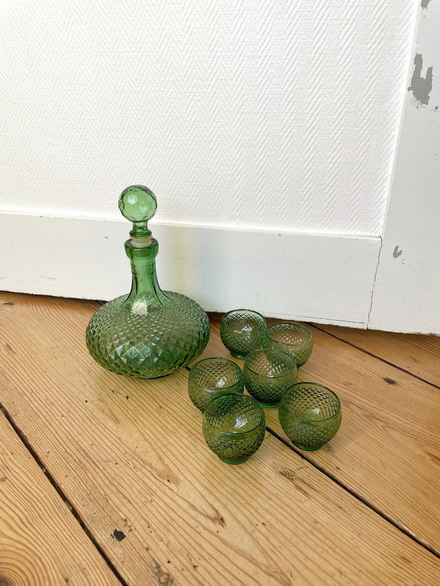Carafe and polished glasses Made in Italy
